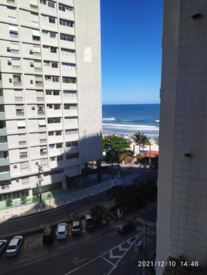 Apto a 25 metros areia PITANGUEIRAS Vista mar 4 quartos 3 banheiros 1 vaga carro Serviço de praia